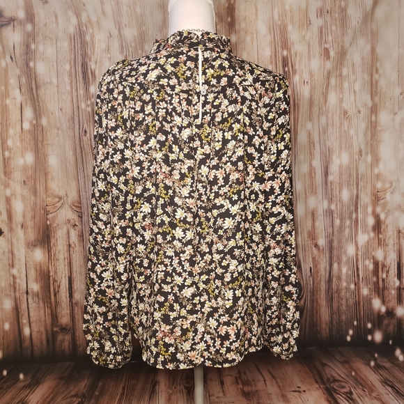 Flower blouse - Picture 3 of 4